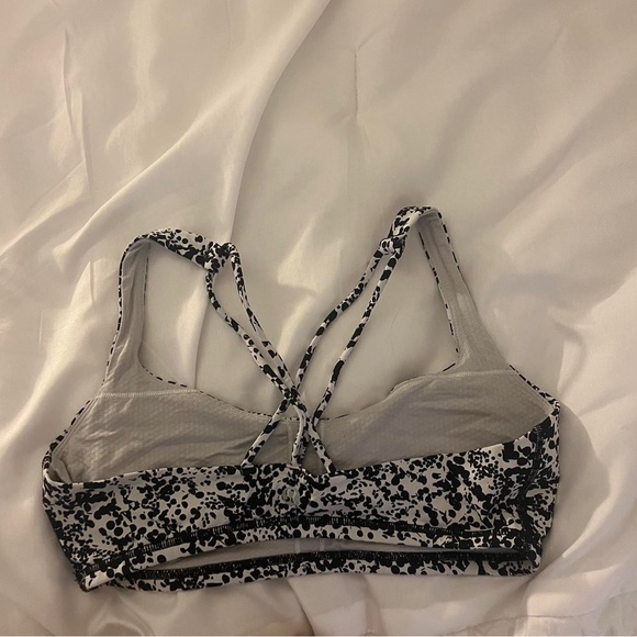 Lulu Lemon Sports Bra - Picture 2 of 3